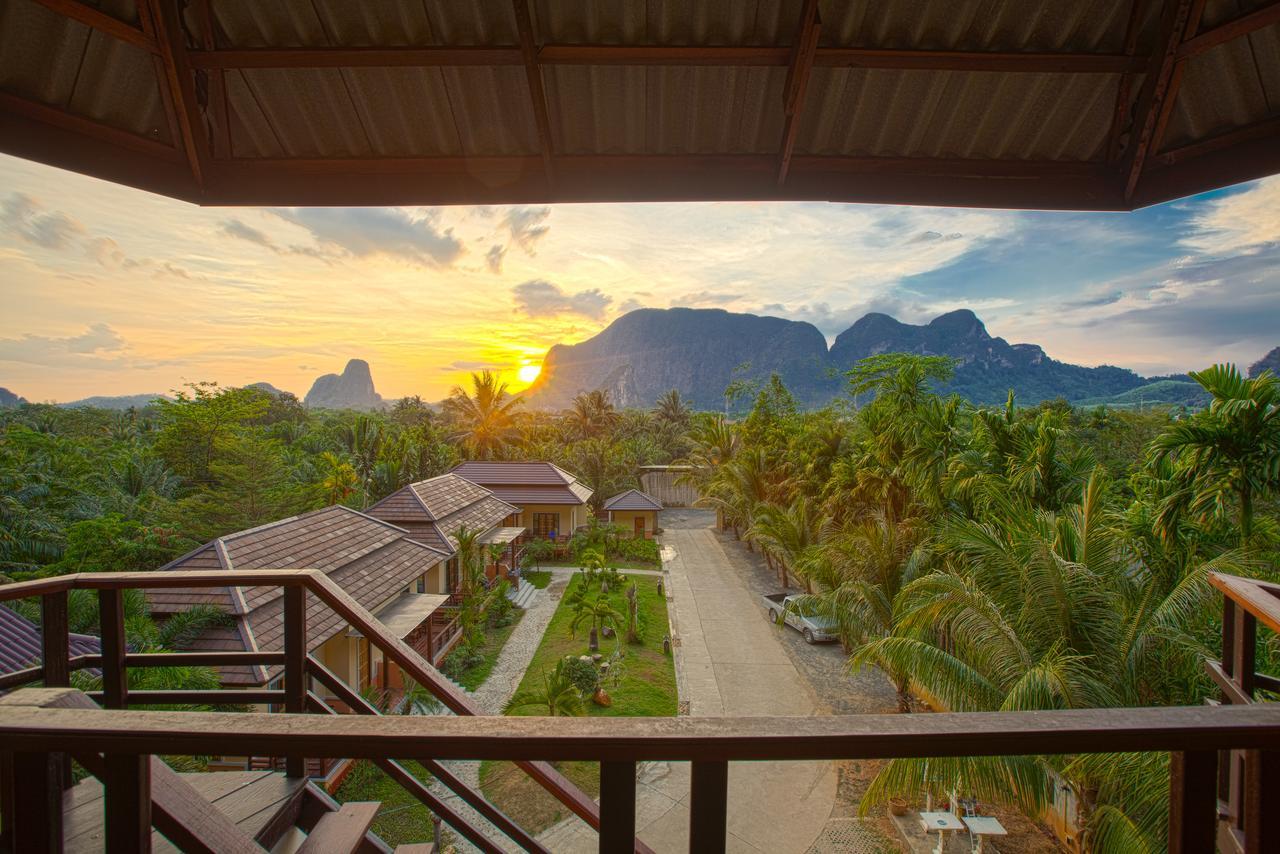 Palms Hill Resort Пхангнга Экстерьер фото